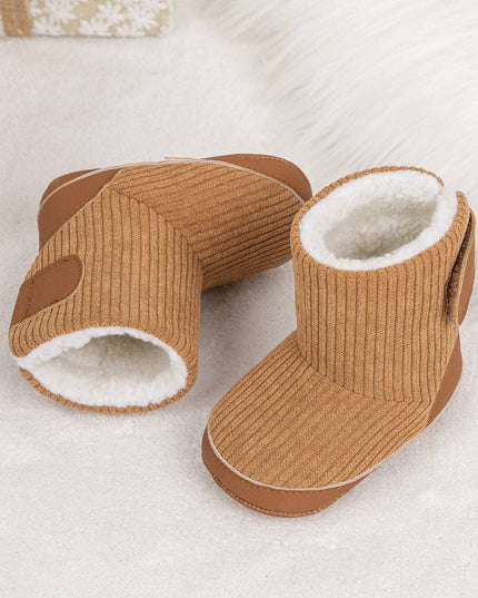 Inner sherpa ribbed baby boots. CG5406