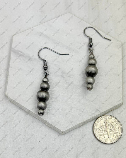 CER241125-09-SILVER            Silver Navajo pearl beads Earrings