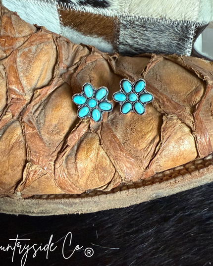 Detailed Trendy Flower Earring