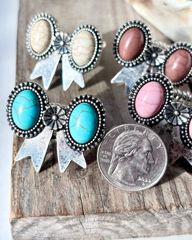 Western Style Coquette Bow with Stone Stretch Band Ring