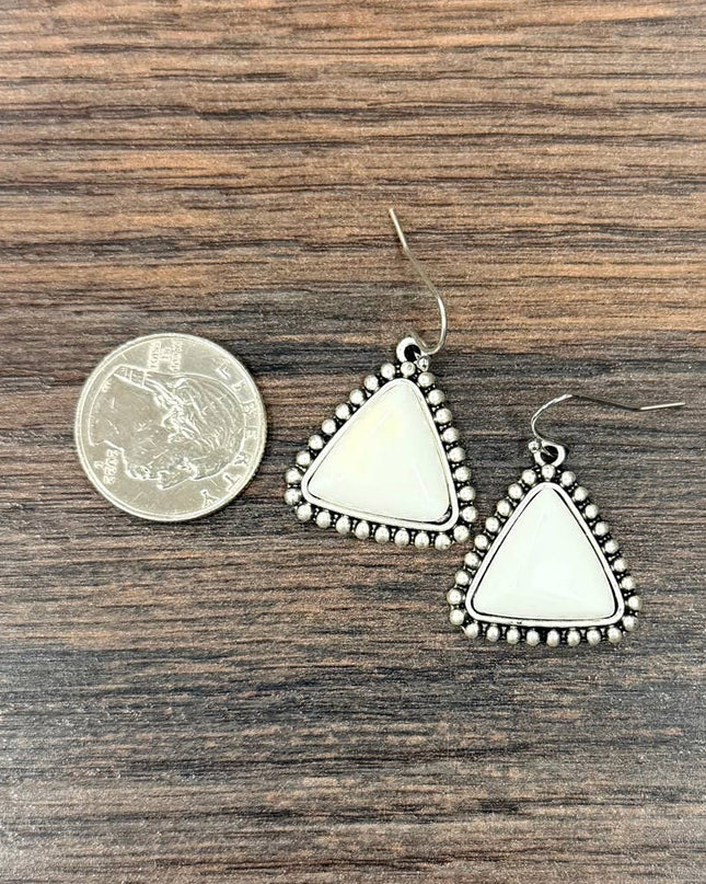 726583, 1" Western White Turquoise Earrings