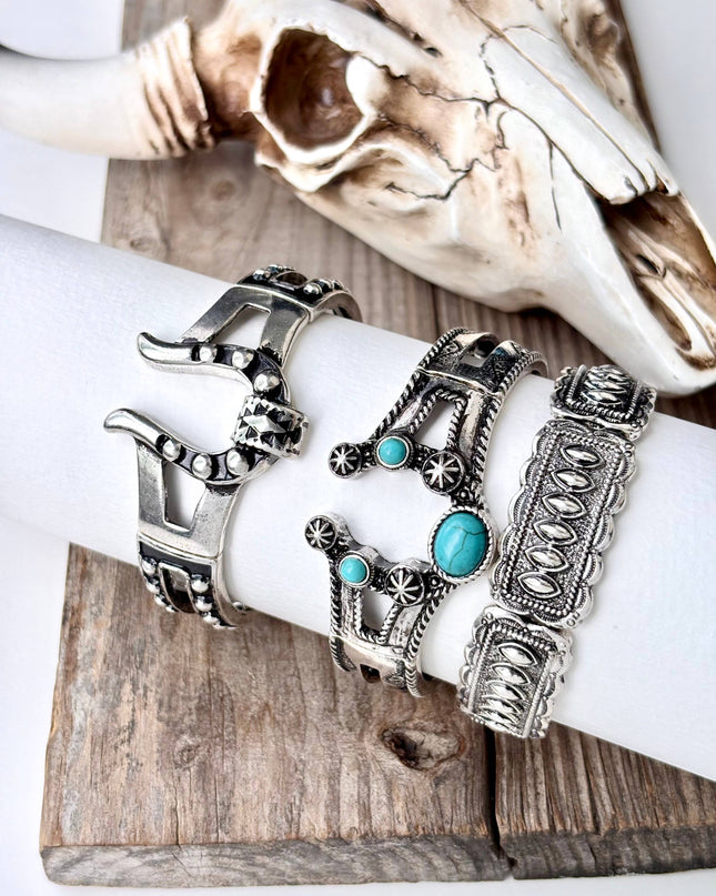 Western Style Horseshoe Turquoise Stone Stretch Bracelet