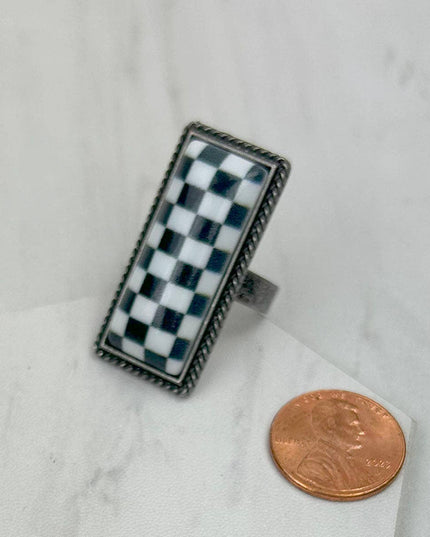 RIZ240537-01         Silver metal checker print bar Ring