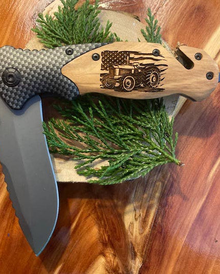 Farm Tractor on FLAG Knife