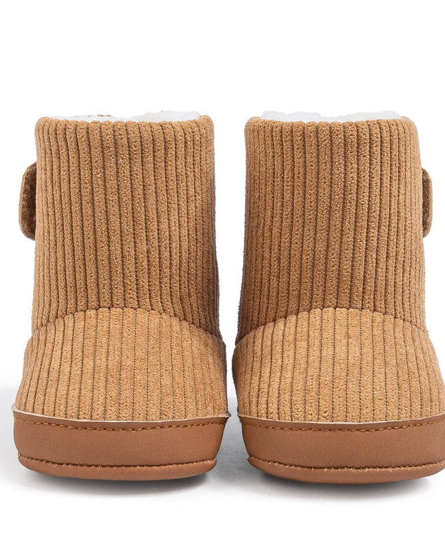 Inner sherpa ribbed baby boots. CG5406
