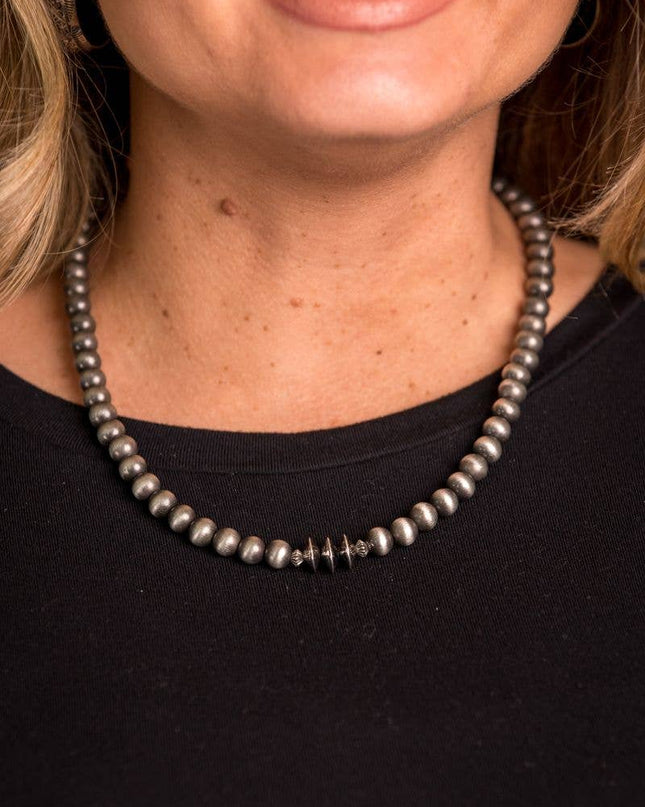 18" Faux Navajo Pearl Beaded Necklace w/ Silver Disc Accent