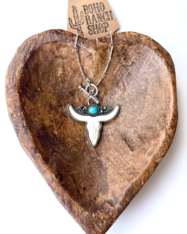 Western White Steerhead Stone Pendant Toggle Chain Necklace