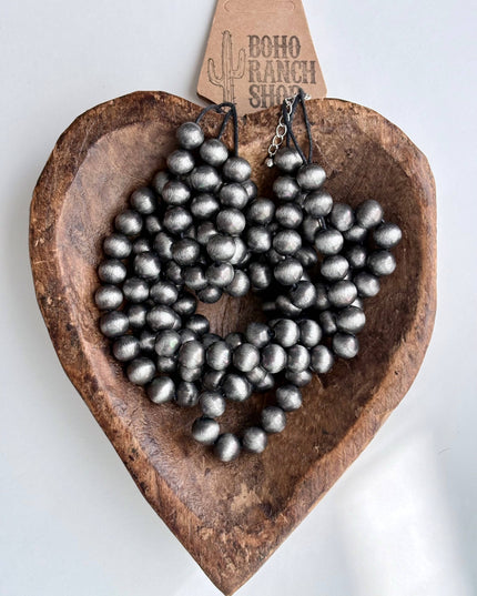 3 Layered Western Style 10mm Navajo Pearl Bead Necklace