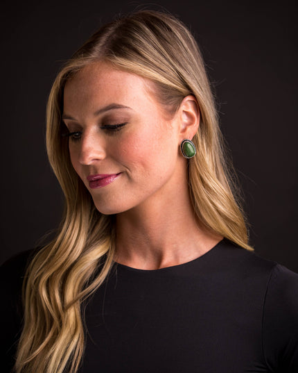 1" Green Post Earring with Burnished Silver Rope Border