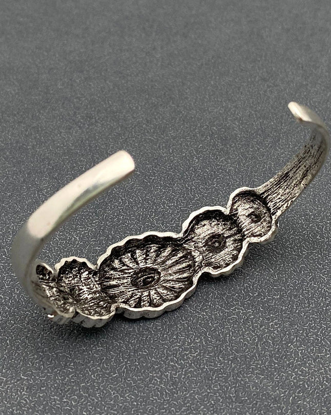 Western Style Vintage Pattern Cuff - WJ