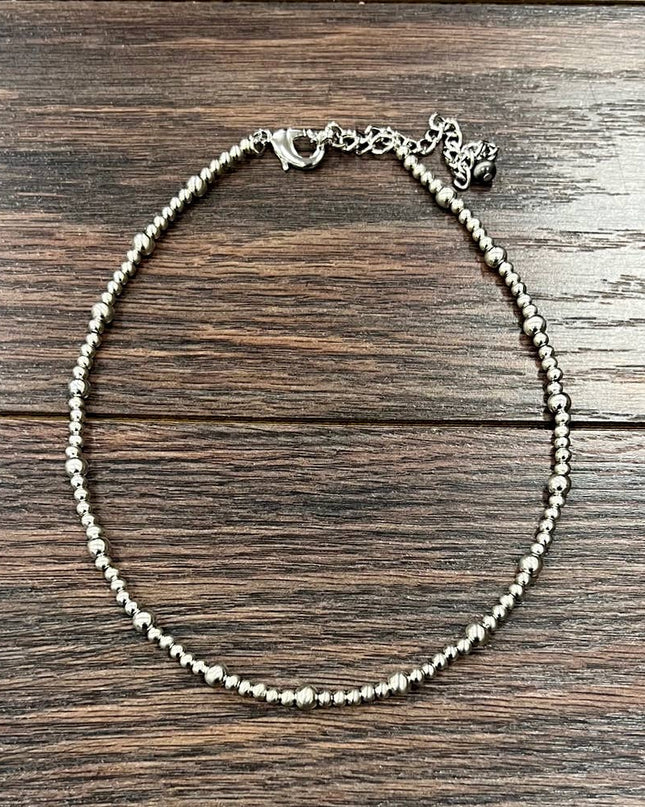 737750, 16" Silver Western Bead Necklace