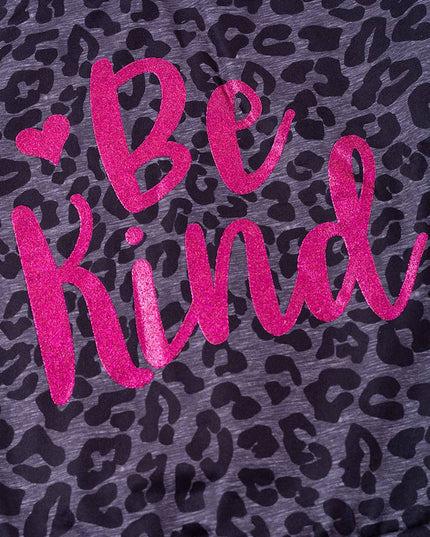 BE KIND" GRAPHIC PRINTED SWEATSHIRT. TPG65113002 JEANN