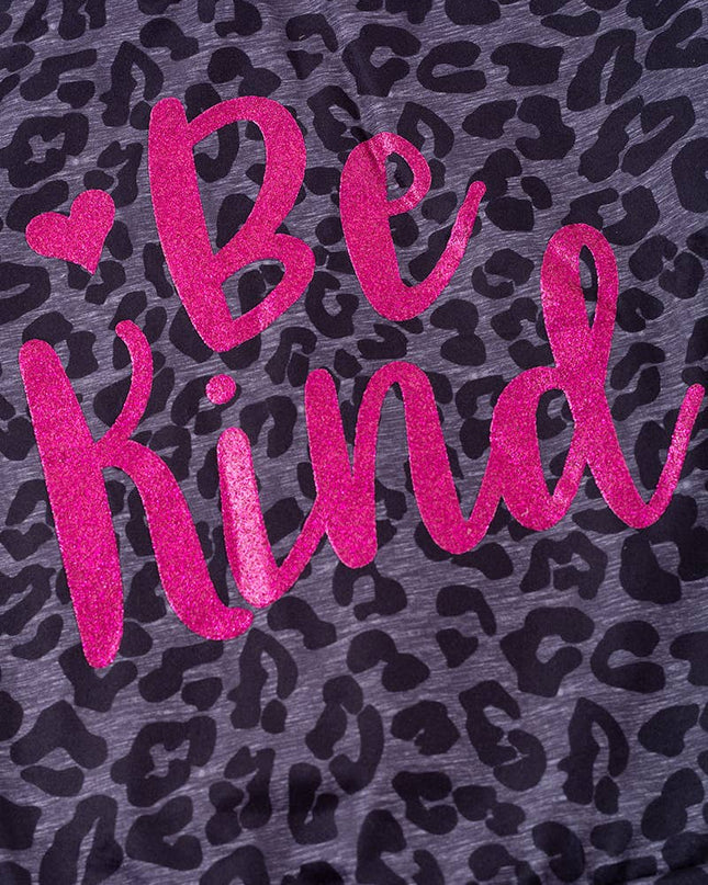BE KIND" GRAPHIC PRINTED SWEATSHIRT. TPG65113002 JEANN
