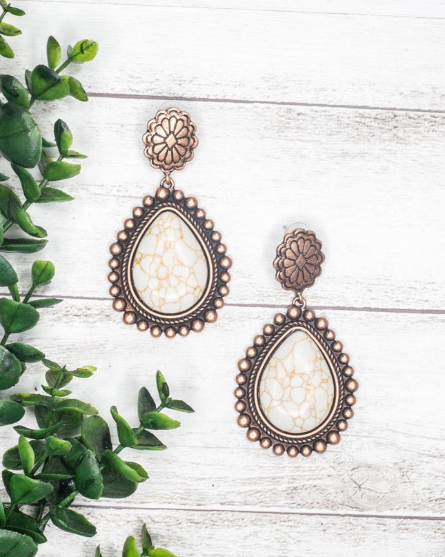 Saddle Up Cowgirl Cream Howlite Teardrop Pendant Concho Stud Earrings