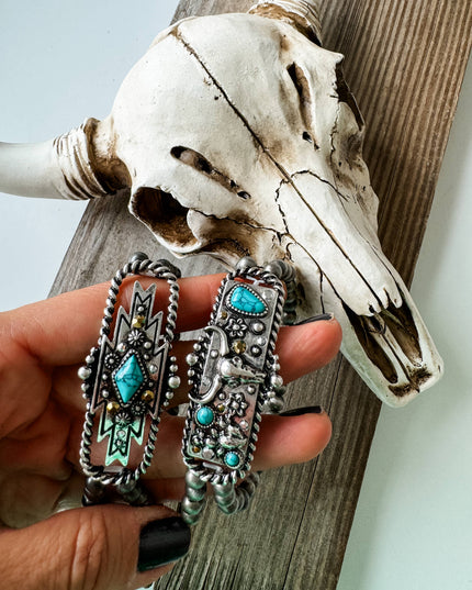 Western Bracelet Navajo Style Turquoise Accent - Rhinestones