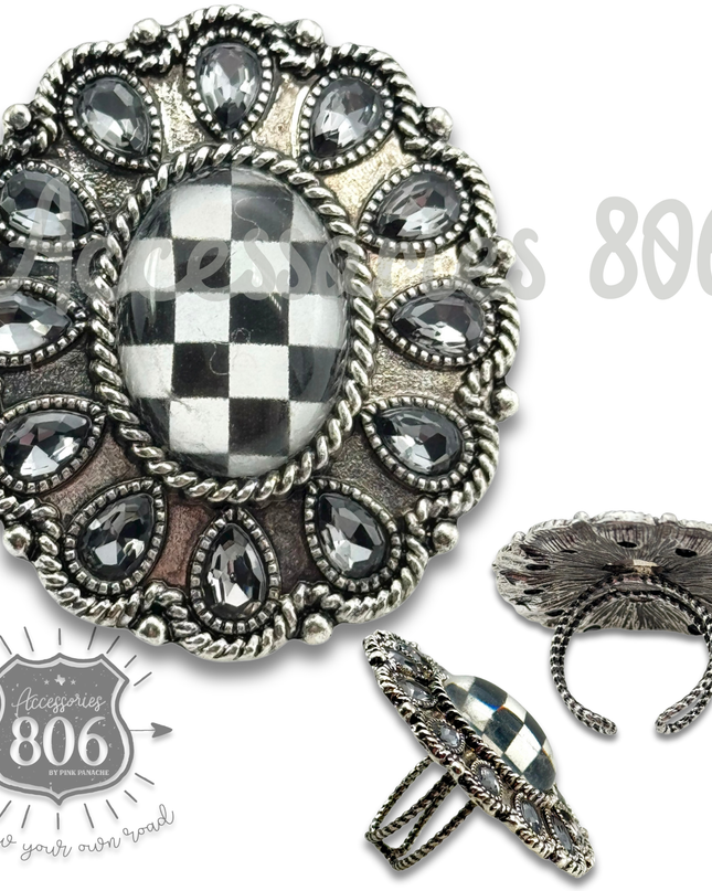 Western oval rhinestone ring with checkerboard inlay