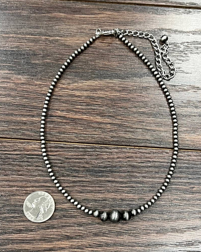 735527, Handmade 15" Navajo Bead Necklace