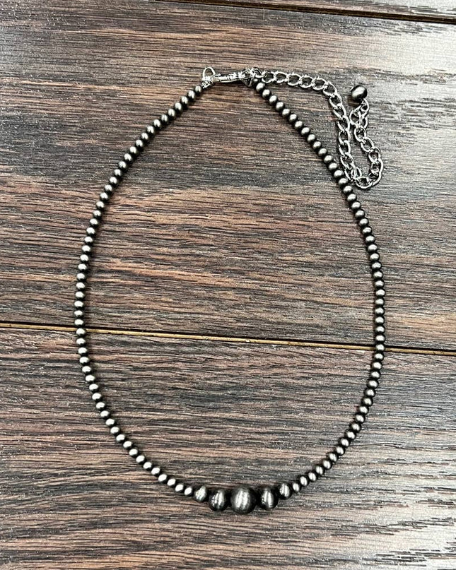 735527, Handmade 15" Navajo Bead Necklace