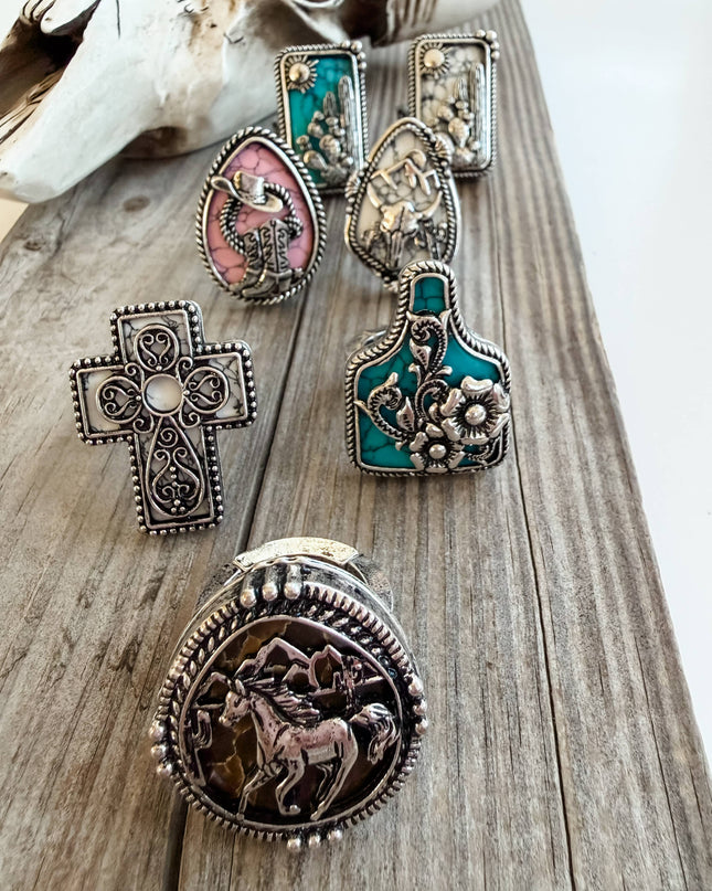 Western Style Stone Pendant Cutout Stretch Ring