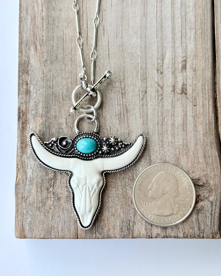 Western White Steerhead Stone Pendant Toggle Chain Necklace