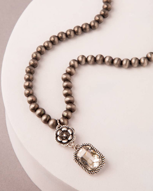 Western Floral Jeweled Pearl Beaded Necklace