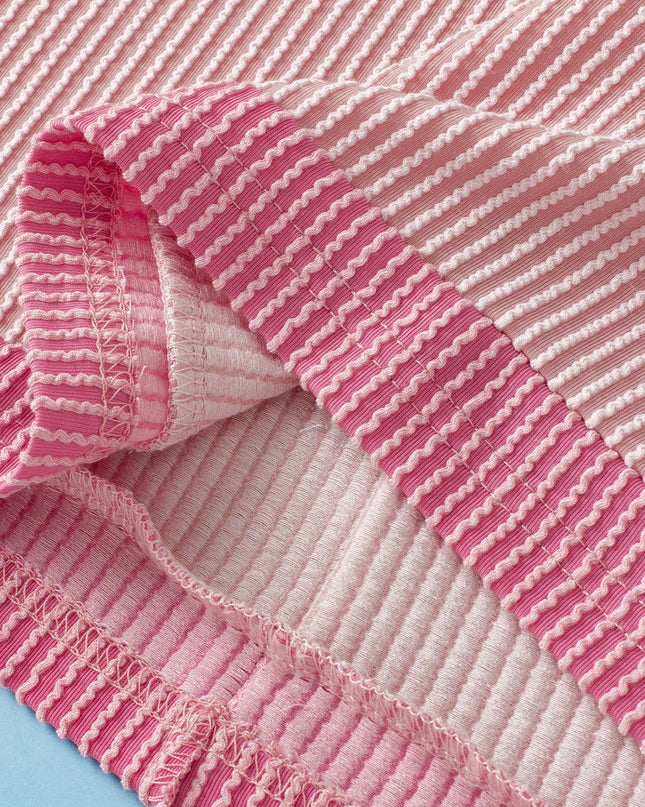 Textured Contrast Trim Round Neck T Shirt