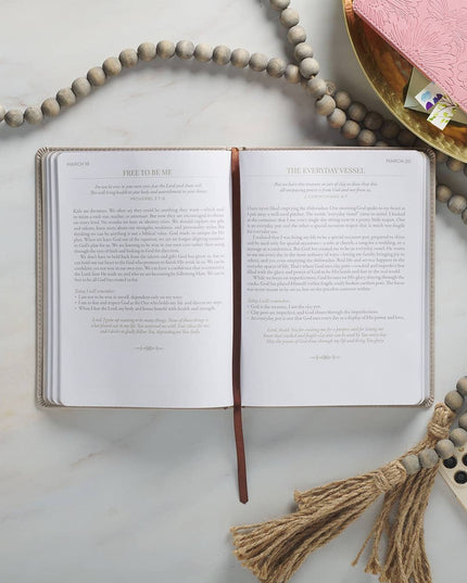 Devotional 10 Minutes with God for Women Faux Leather